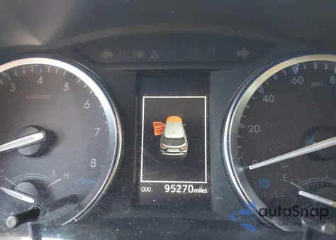 2019 Toyota Highlander Xle z USA, uszkodzony, nr VIN 5TDKZRFH5KS561925